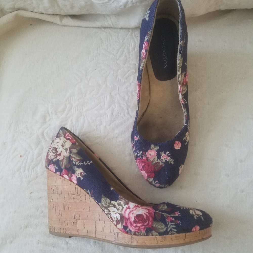 Navy/Floral Wedge Shoes